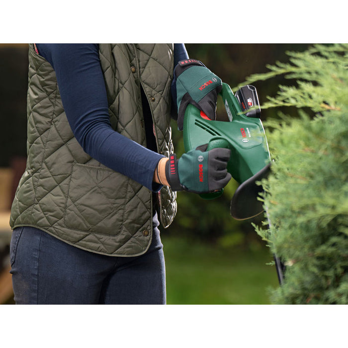 BATTERY HEDGE CUTTER BOSCH EASYHEDGECUT 18V-44-11 SET 18 V, NUMBER OF BATTERIES 1, 2.00 Ah, 44 cm, BLADE PITCH 13 mm