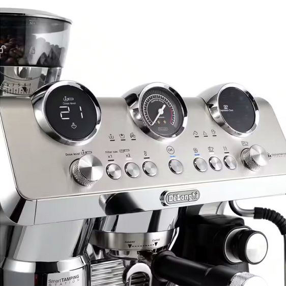 Coffee machine DeLonghi La Specialista Maestro EC9885.M