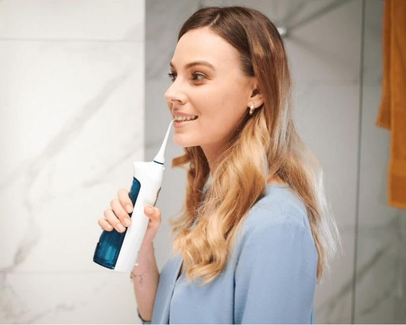 Cordless tooth irrigator HAXE