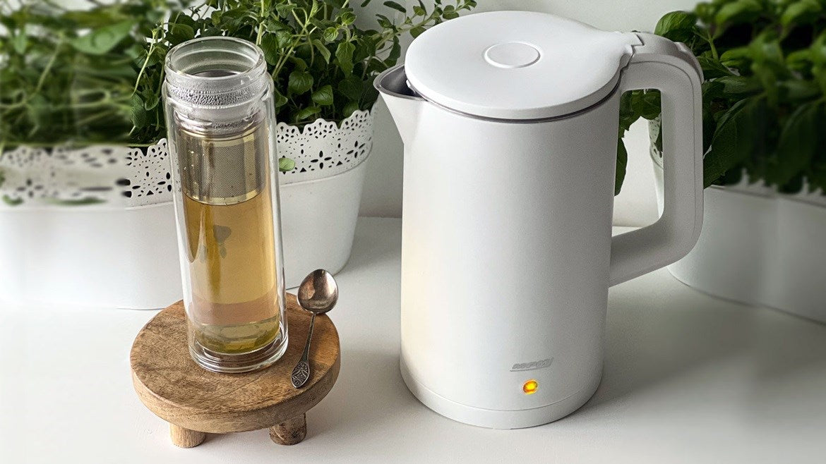 MPM Cordless kettle MCZ-105, white, 1.7 l