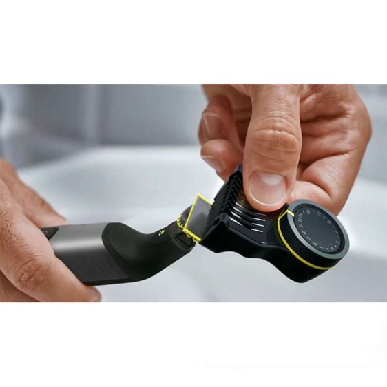 PHILIPS OneBlade Pro QP6652/61 hybrid beard and body trimmer