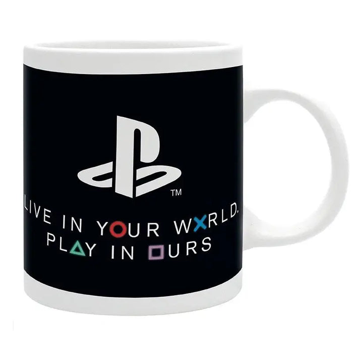 ABYSTYLE PLAYSTATION World mug - Дрехи и аксесоари<<<Геймърска периферия<<<ValiAPI