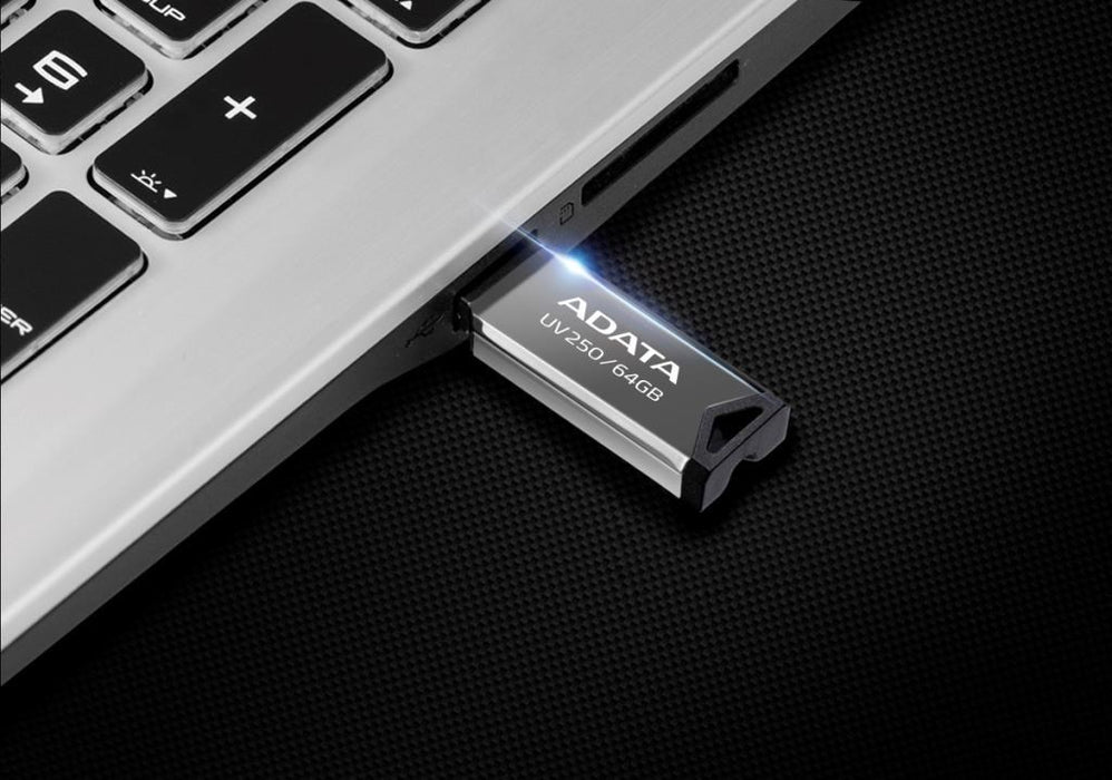 ADATA UV250 32GB USB 2.0 Black
