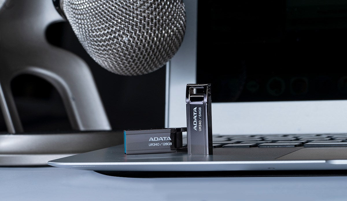ADATA UR340 64GB USB 3.2 Black