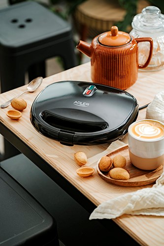 Adler AD 3071 Peanut Toaster (12 pcs.) Black