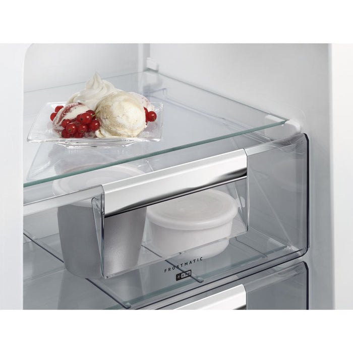 Built-in refrigerator AEG SCE819E5TS