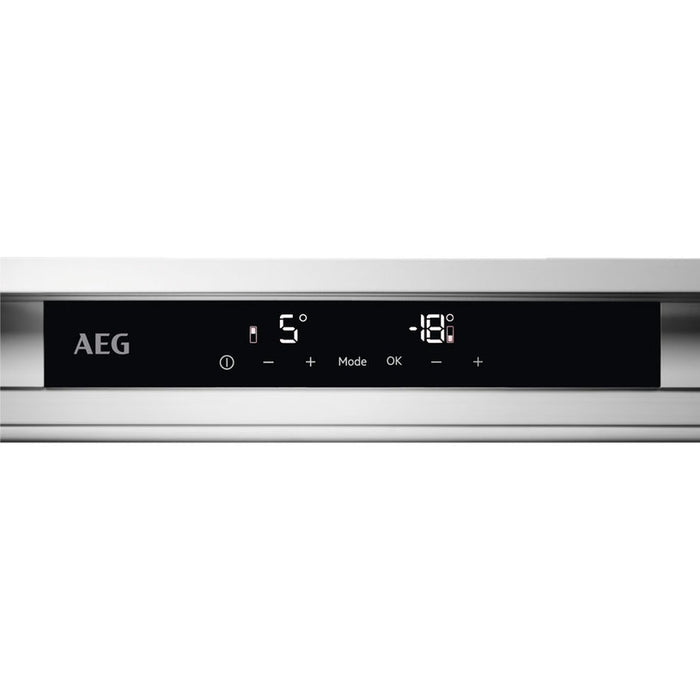 Built-in refrigerator AEG SCE819E5TS