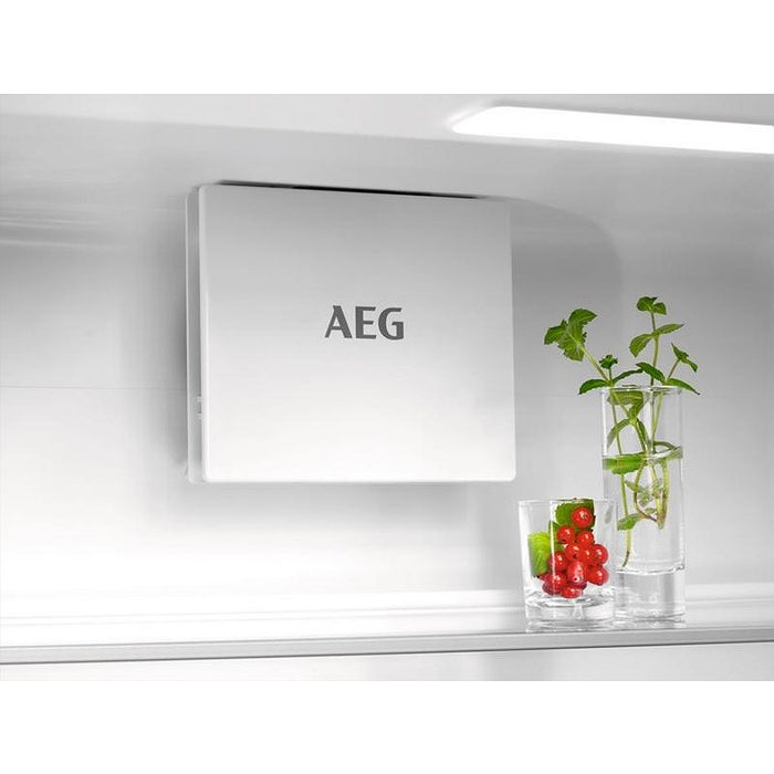 Built-in refrigerator AEG OSC5D181ES ColdSense, 269 l, LowFrost, 177.2 cm