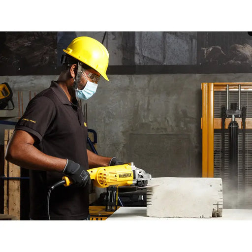 ANGLE GRINDER DEWALT DWE492-QS 230 mm 2200 W - Ъглошлайфи<<<Шлайф машини<<<Инструменти и железария<<<Praktiker&&&Angle