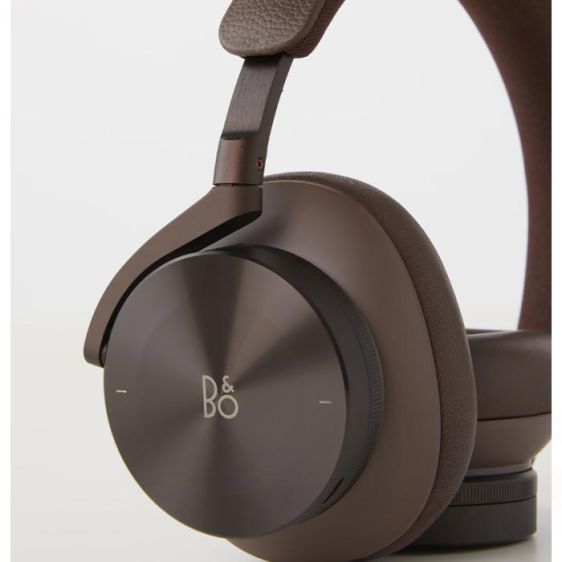 Bang & Olufsen Beoplay H95 Chestnut wireless headphones