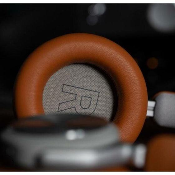 Bang & Olufsen Beoplay HX Timber wireless headphones - True wireless слушалки<<<Смартфони и таблети<<<Черна техника и