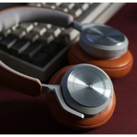 Bang & Olufsen Beoplay HX Timber wireless headphones - True wireless слушалки<<<Смартфони и таблети<<<Черна техника и