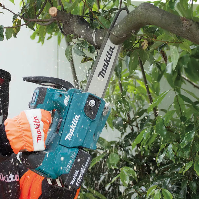 BATTERY BRUSHLESS CHAIN SAW MAKITA DUC254Z 18 V WITHOUT BATTERY AND CHARGER BAR LENGTH 25.00 cm - Електрически и