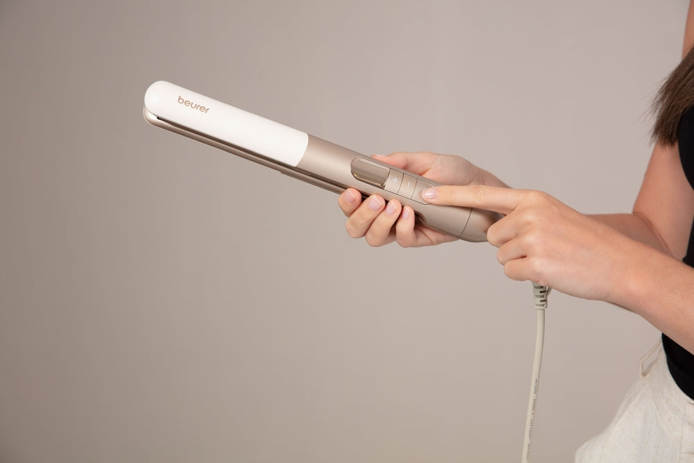Beurer HS 70 Hair straightener, Ceramic-coated heating plates, Rounded housing, Ion function, Multi-stage temperature setting from 100°C - 220 °C, Automatic switch-off after 30 minutes, Button lock, heat-resistant storage bag