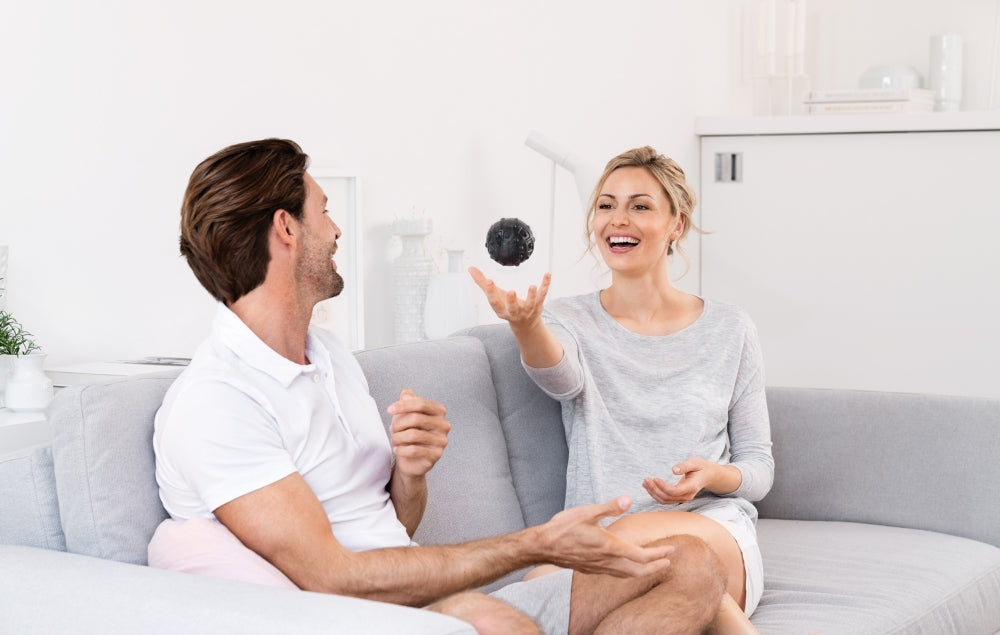 Beurer MG 10 massage ball with vibration, 2 intensity levels,for activation and regeneration of tense muscle groups, Penetrating soft-touch surface, 7,5 cm