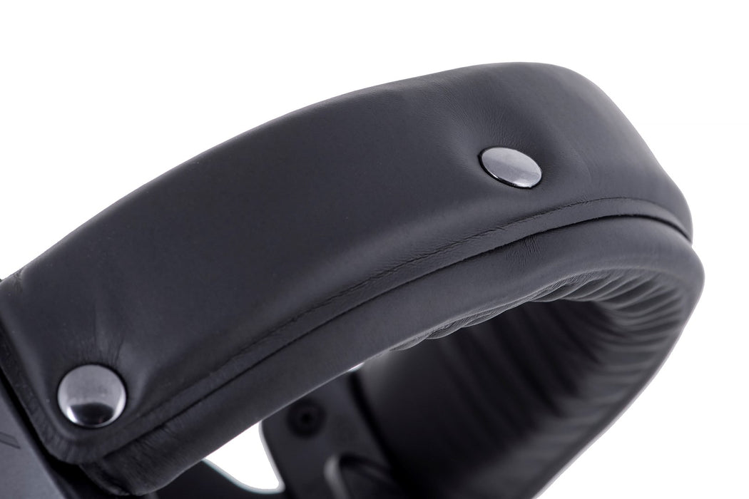 Beyerdynamic DT 770 Pro Black Limited Edition - closed studio headphones