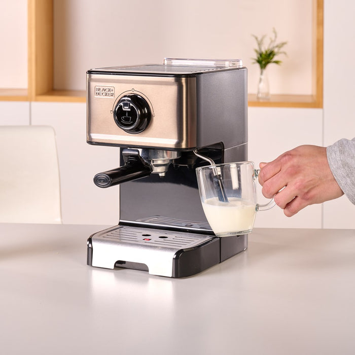 Espresso coffee maker Black+Decker BXCO1200E (1200W)