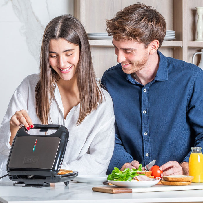 Black+Decker BXSA753E sandwich toaster