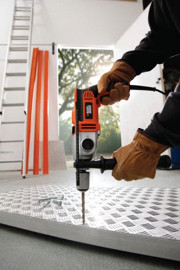 1100W 13mm BLACK+DECKER hammer drill