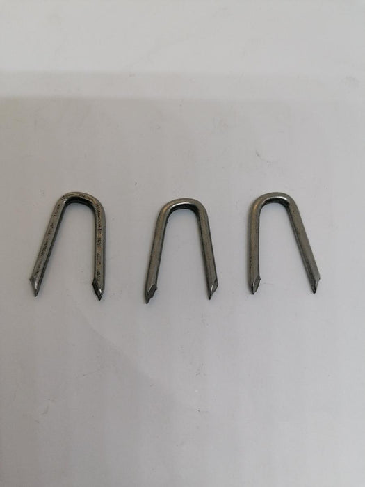 CLAMP NAIL FOR NETTING 3X30MM 200GR BM
