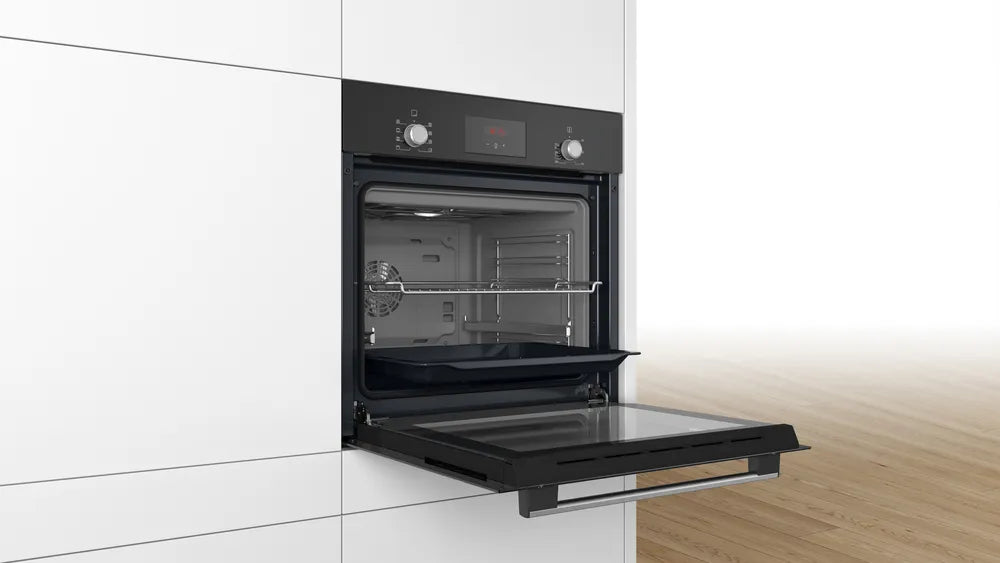 Bosch HBF153EB0, SER2, 3D HotAir, EcoClean Direct, 66 l, Telescopic guides on 1 level, LED display with sinking buttons, Energy efficiency A, Black