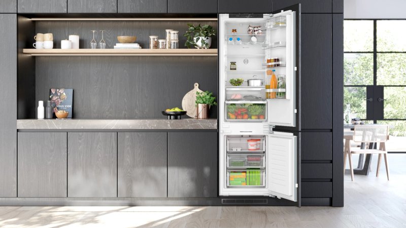 Built-in refrigerator BOSCH KIN96ADC0, 290 l, soft close flat hinge, 193.5 x 55.8 cm