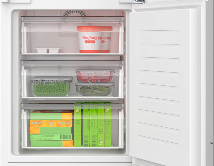 Built-in refrigerator BOSCH KIN96VFD0