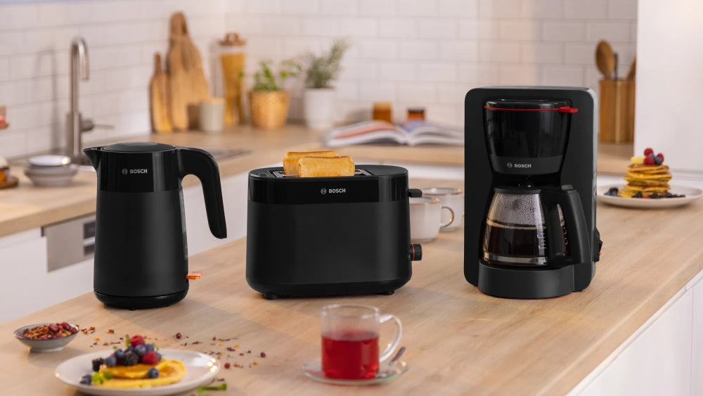 Bosch TAT2M123, MyMoment Compact toaster, 950 W, Auto power off, Defrost and reheat setting, Integrated warming grid, High lift, Black
