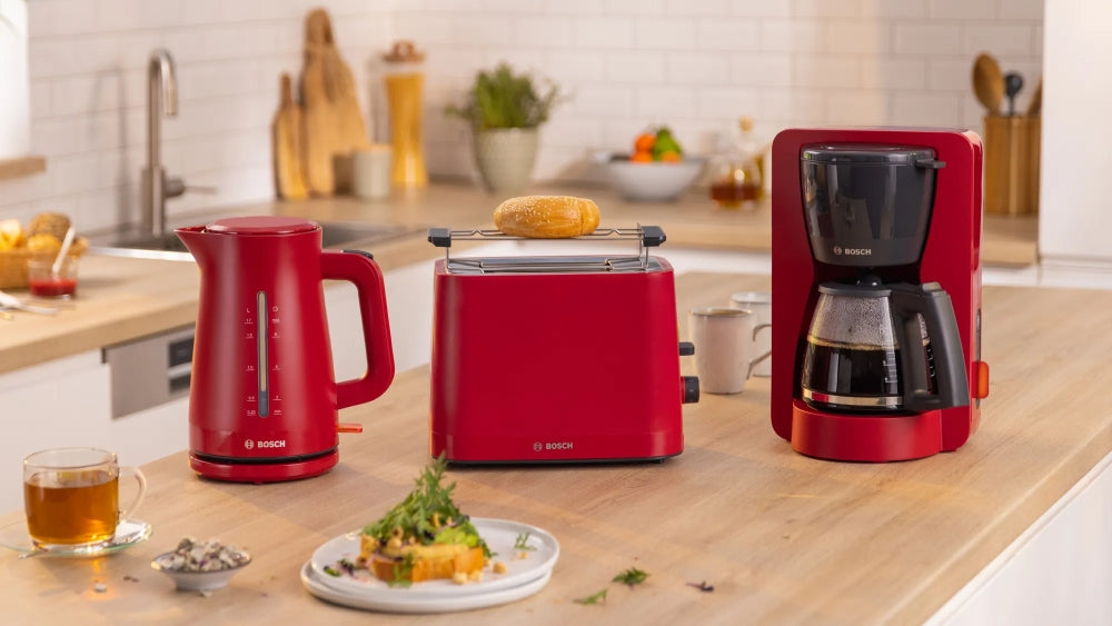 Bosch TWK3M124, MyMoment Plastic Kettle, 2400 W, 1.7 l, Cup indicator, Limescale filter, Triple safety function, Red