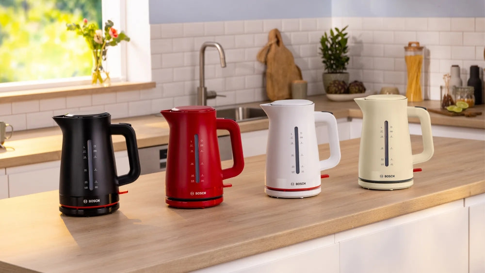 Bosch TWK3M124, MyMoment Plastic Kettle, 2400 W, 1.7 l, Cup indicator, Limescale filter, Triple safety function, Red