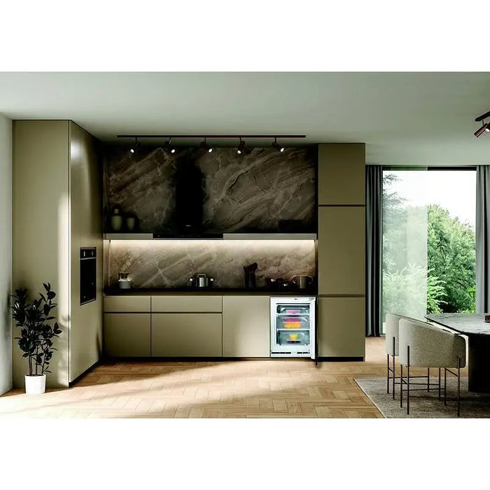 Built-in freezer WHIRLPOOL WBUFZ011 - Вертикални фризери за вграждане<<<Фризери за вграждане<<<Уреди за