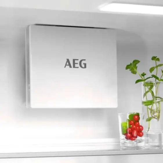 Built-in refrigerator AEG TSC7G181ES - Хладилници за вграждане<<<Уреди за вграждане<<<TechMart&&&AEG с 2 + 3 години