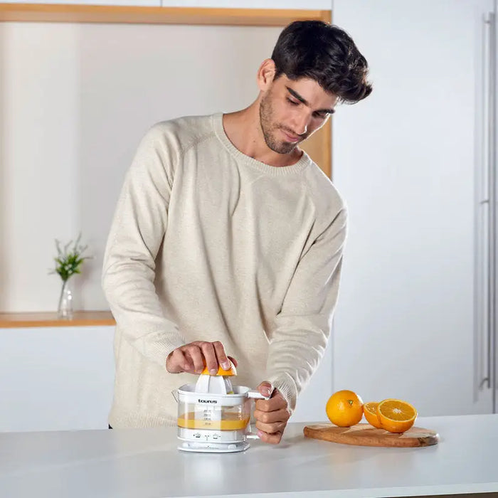 CITRUS PRESS TAURUS TC 350 25 W WHITE 350.00 ml - Сокоизстисквачки<<<Домакински