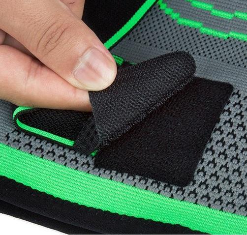 Clamping a sealing sleeve of breathable fabric with elastic bands Corpofix JD8041 - Knee braces