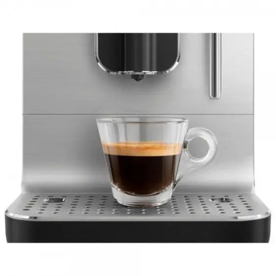 Coffee machine SMEG BCC12BLMEU - Кафеавтомати<<<Кафемашини<<<Малки електроуреди<<<TechnoMix