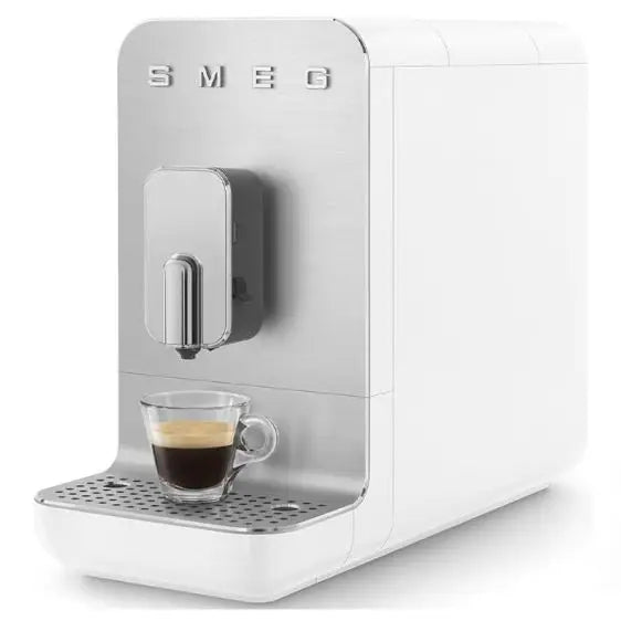 Coffee machine SMEG BCC13WHMEU - Кафеавтомати<<<Кафемашини<<<Малки електроуреди<<<TechnoMix