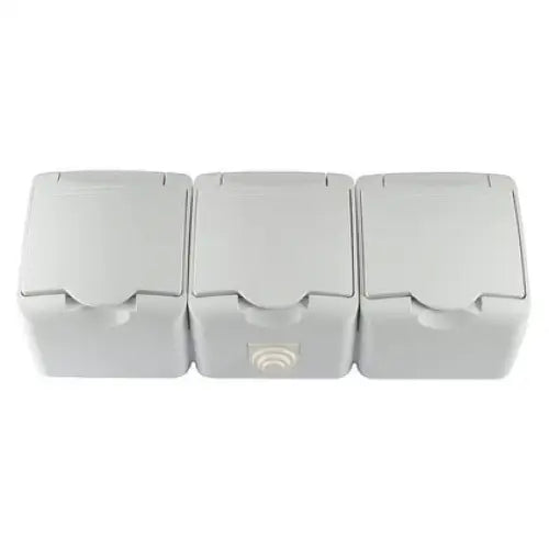 CONTACT IP44 TRIPLE WHITE MELOPLAM TONI - Ключове и контакти<<<Електроматериали<<<Praktiker&&&Ключове и
