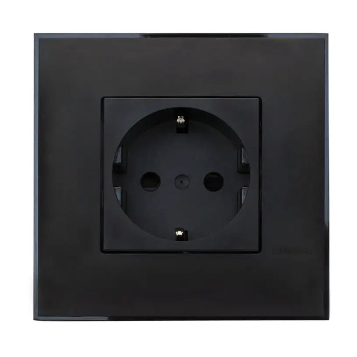 CONTACT SINGLE WITH FRAME BLACK BTICINO CLASSIA - Ключове и контакти<<<Електроматериали<<<Praktiker&&&Ключове и
