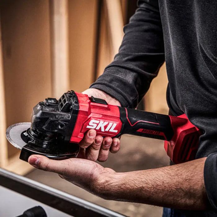 CORDLESS BRUSHLESS ANGLE GRINDER SKIL AG1E3923CA 18 V 125 mm 2.00 Ah NUMBER OF BATTERIES 1 - Ъглошлайфи<<<Шлайф