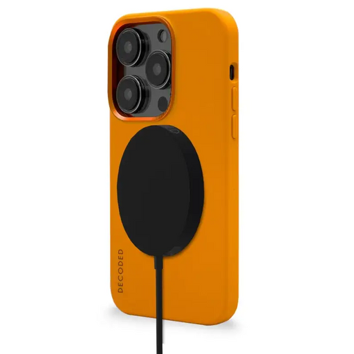 Decoded Silicone Case with MagSafe for iPhone 14 Pro - orange - Cell phone cases and covers<<<HurtelXML