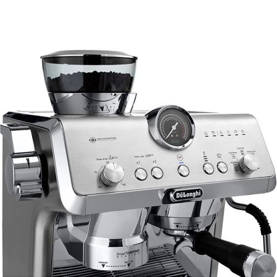 Coffee machine DeLonghi La Specialista Opera EC9555.M