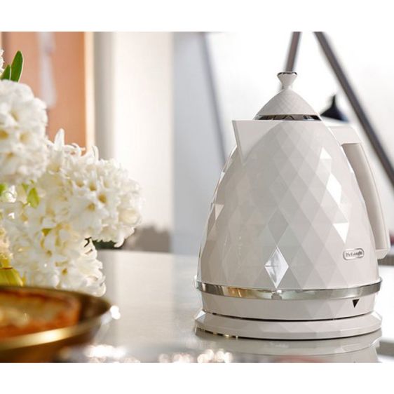 Electric kettle Delonghi Brillante KBJX2001.W