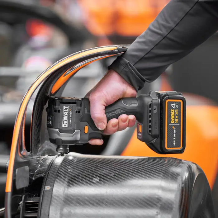 DEWALT DCF85MM2T-QW MCLAREN 18 V 205.00 nm NUMBER OF BATTERIES 2 4.00 Ah SUITCASE - Акумулаторни бормашини и