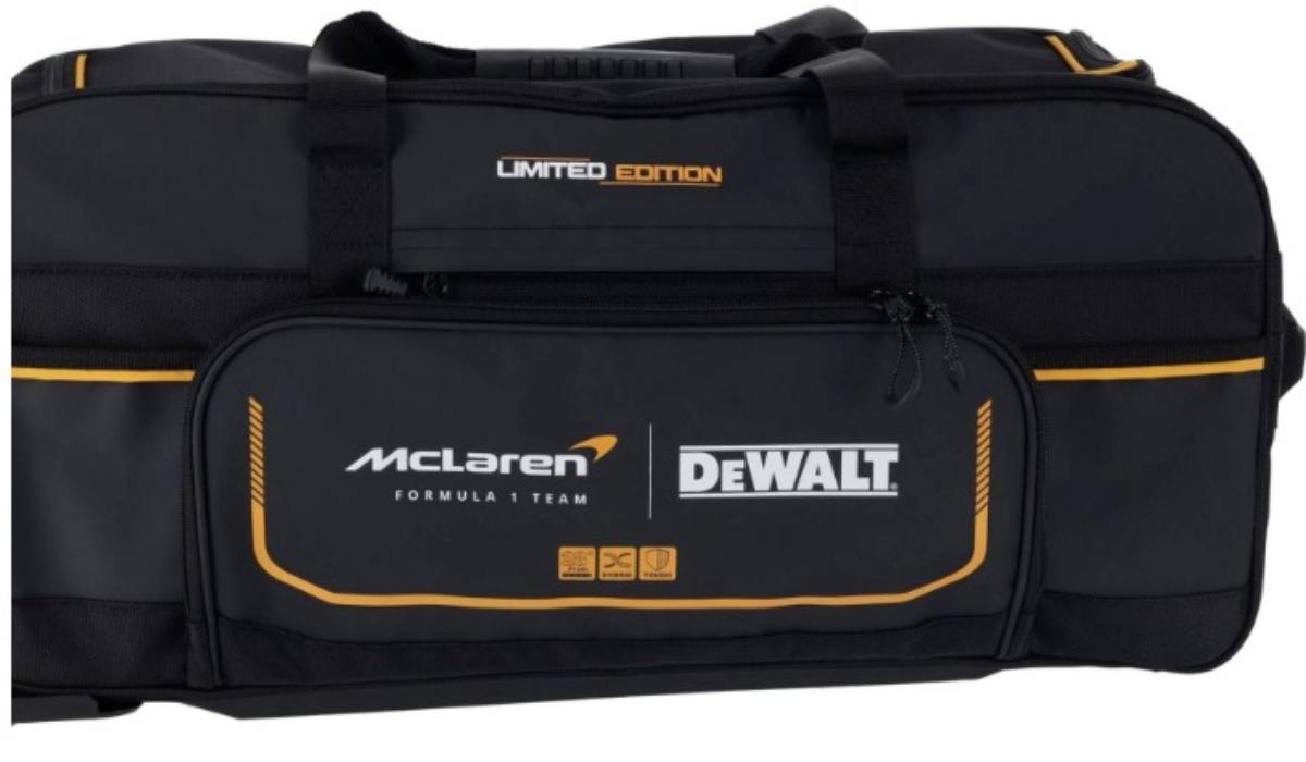 DEWALT&MCLAREN 28' WHEELED SPORTS BAG