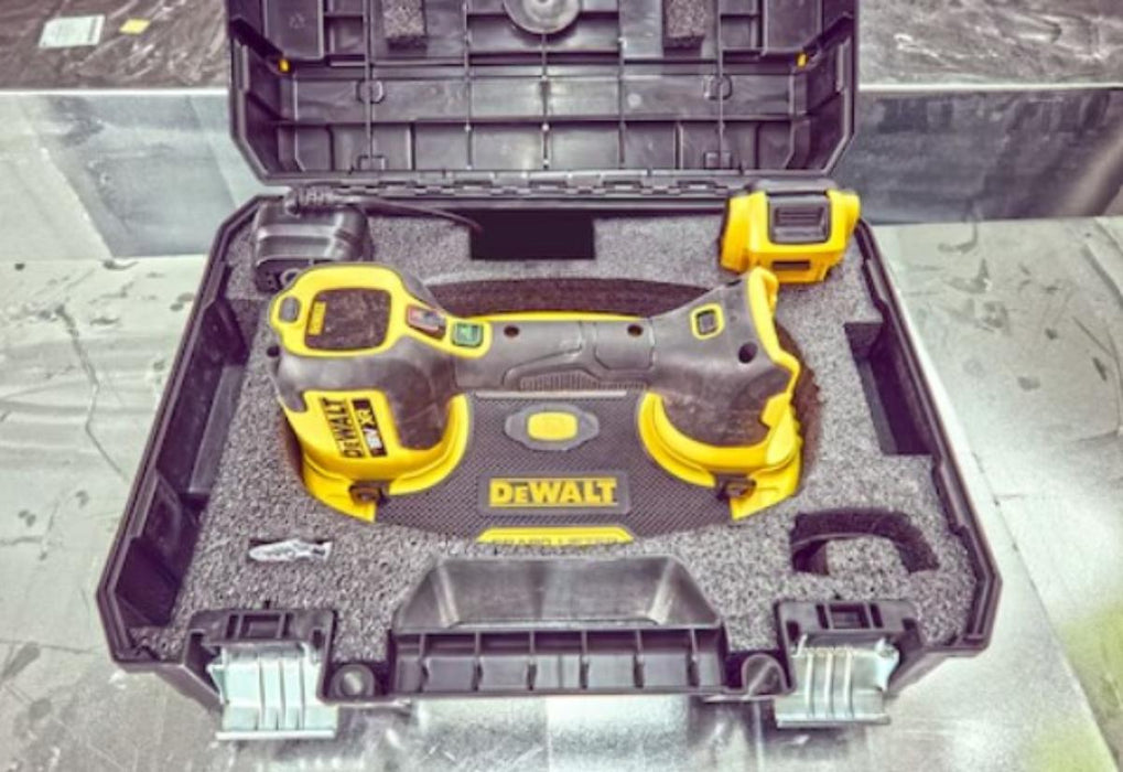 DEWALT. GRABO 18V DCE590N VACUUM LIFTER