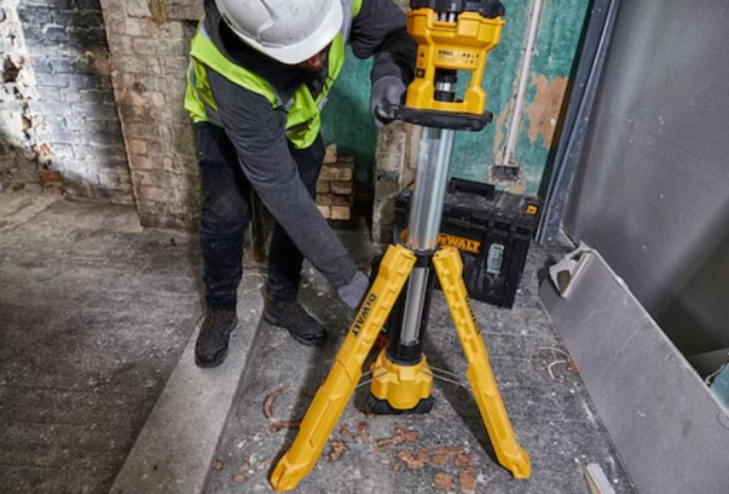 CORDLESS LED FLASHLIGHT WITH TRIPOD DEWALT DCL079-XJ