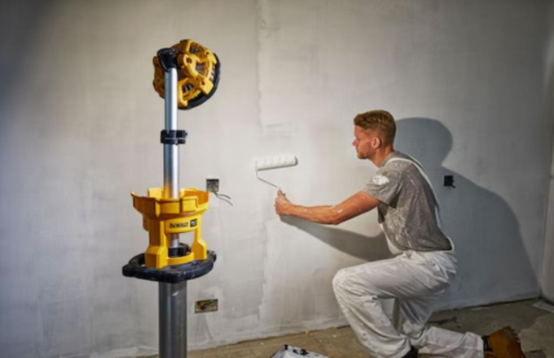 CORDLESS LED FLASHLIGHT WITH TRIPOD DEWALT DCL079-XJ
