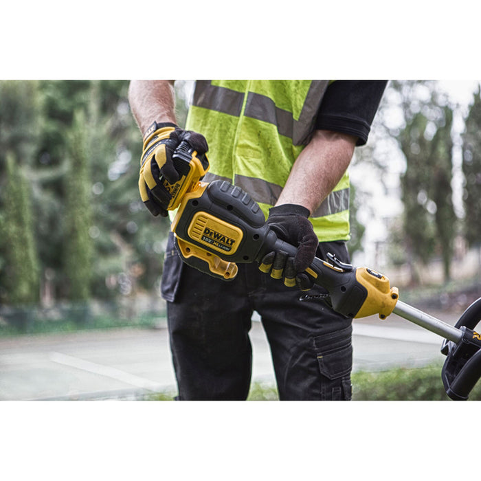 BATTERY BRUSHLESS TRIMMER DEWALT DCM561P1-QW SET 18 V, NUMBER OF BATTERIES 1, 5.00 Ah, CUTTING WIDTH 33.00 cm