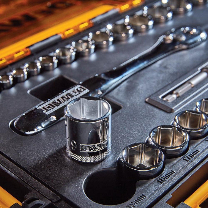 DEWALT DWMT45034-0 34-PIECE RATCHET SET WITH INSERTS