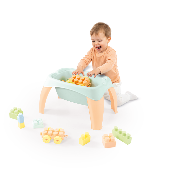 DOLU Table with construction Jumblocks 30 h.